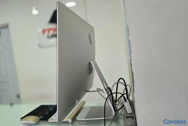 computadoras y laptops - imac 21 Pulg Retina Core i5 3.2ghz Ram 8gb ddr4 Disco 256gb solido año 2017 3