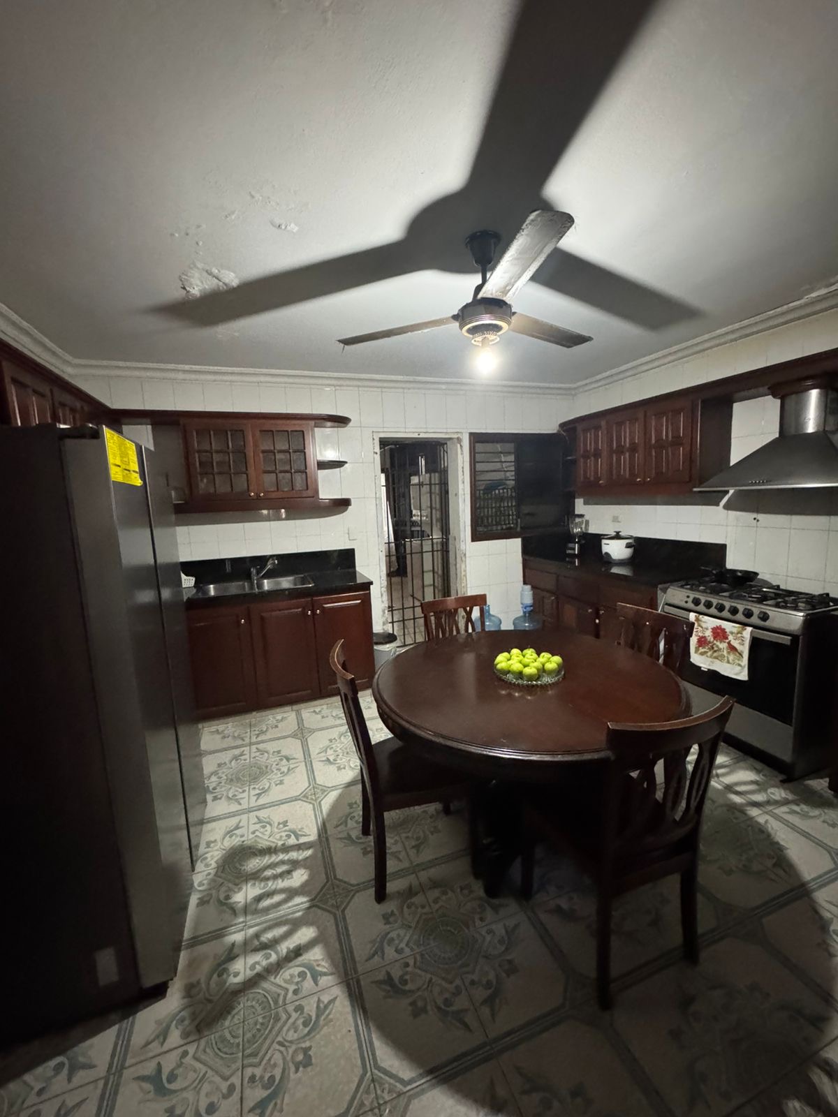 apartamentos - Apto Venta Ens. Naco piso 4 con 243 metros 3 habit 4