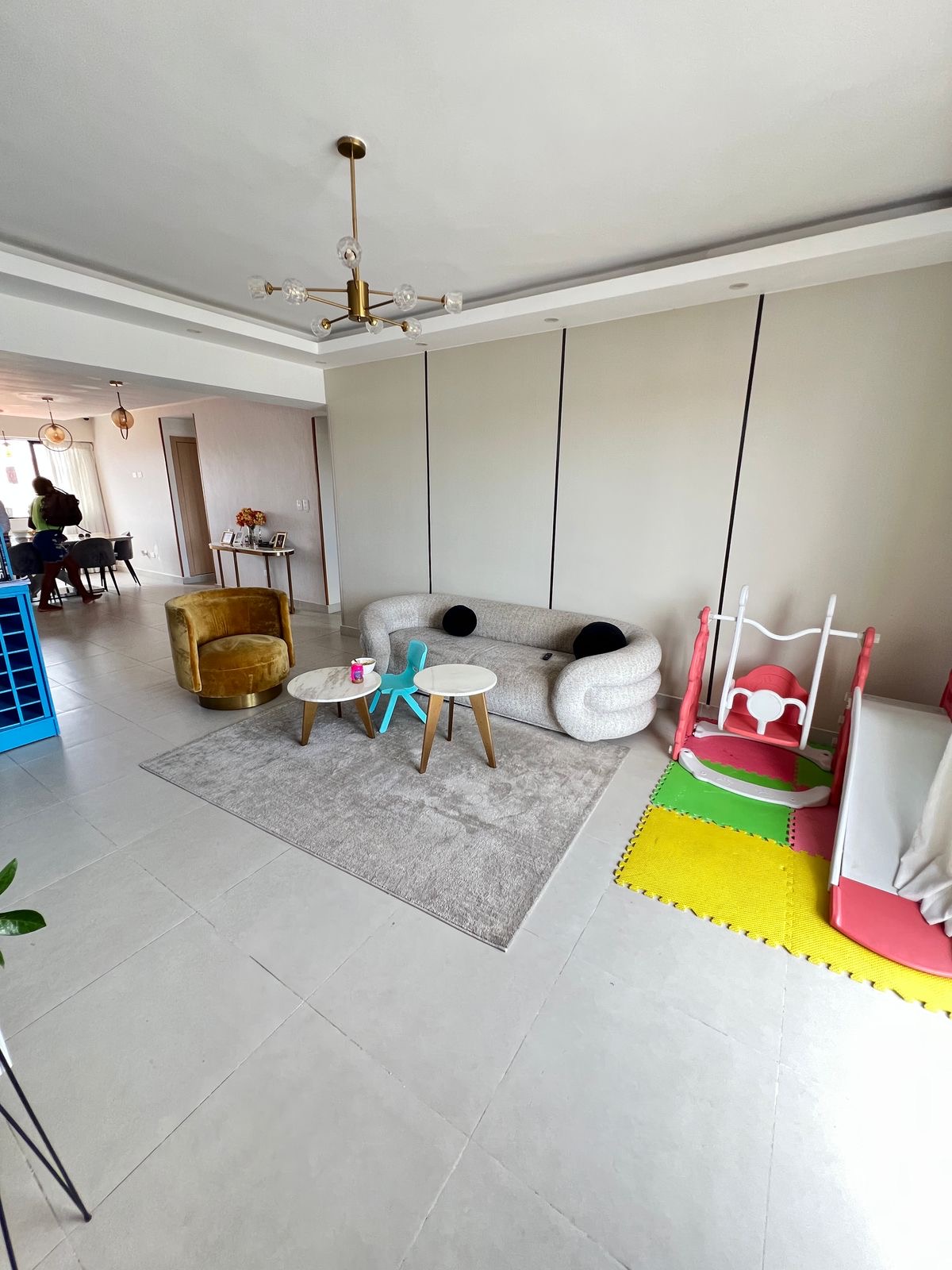 apartamentos - Vendo piso 4 independencia klm 9 tres habitaciones 9