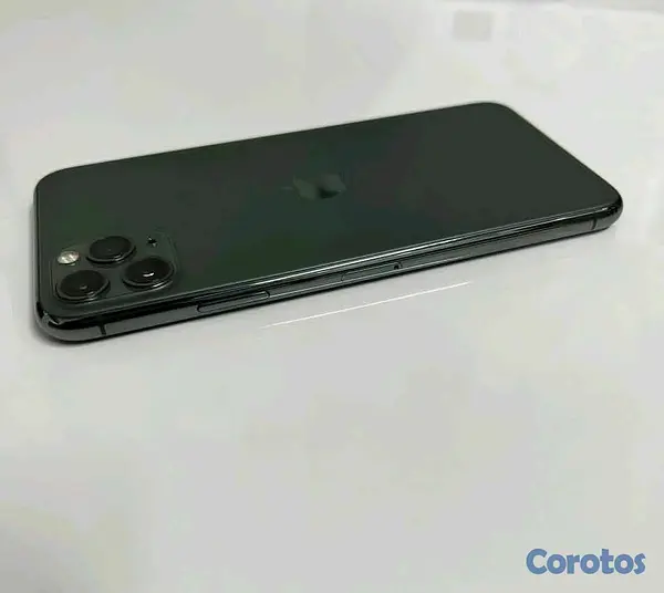 celulares y tabletas - Se vende Iphone 11 Pro Max como nuevo 2