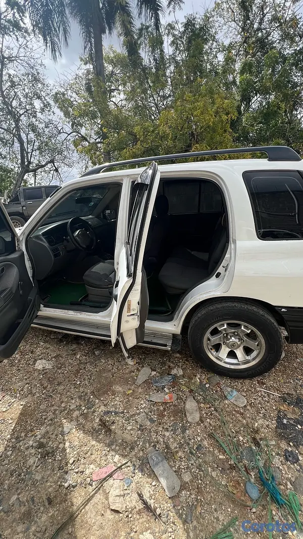 jeepetas y camionetas - Chevrolet Tracker 2000 10
