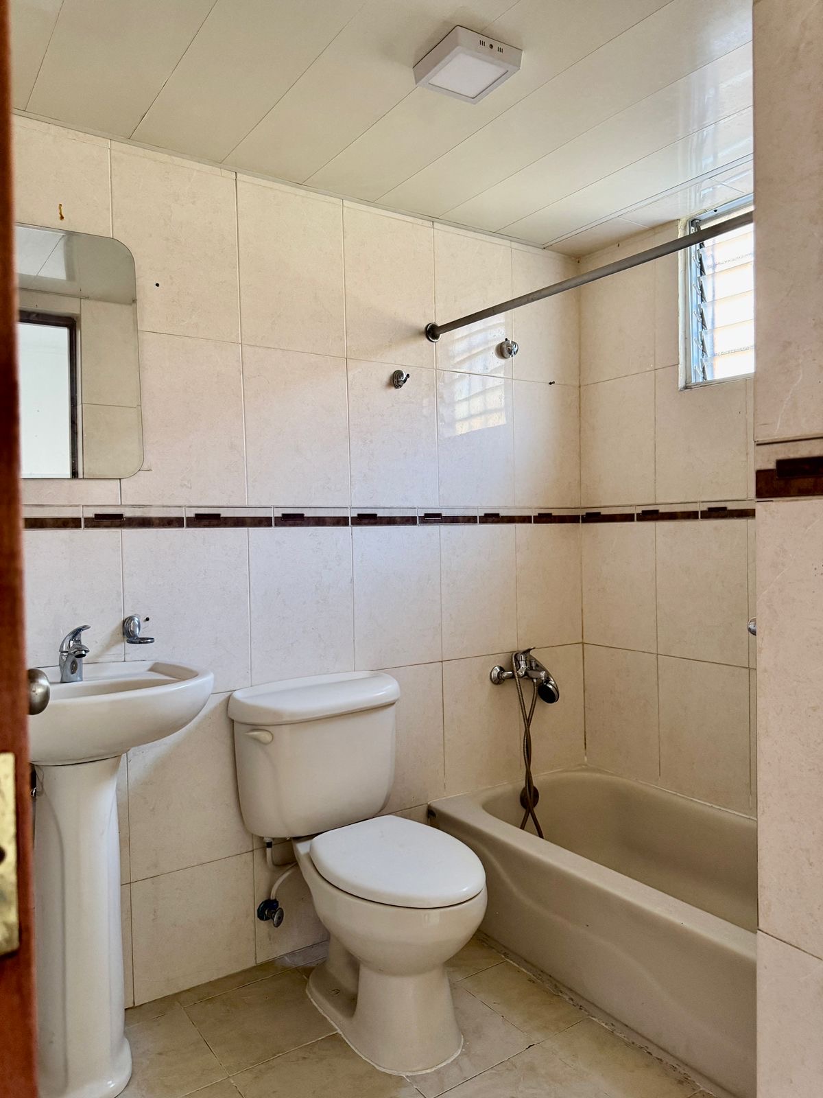 apartamentos - Clásico Pent Hause en el Millón 7