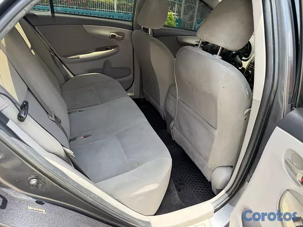 carros - toyota corolla 2011 8