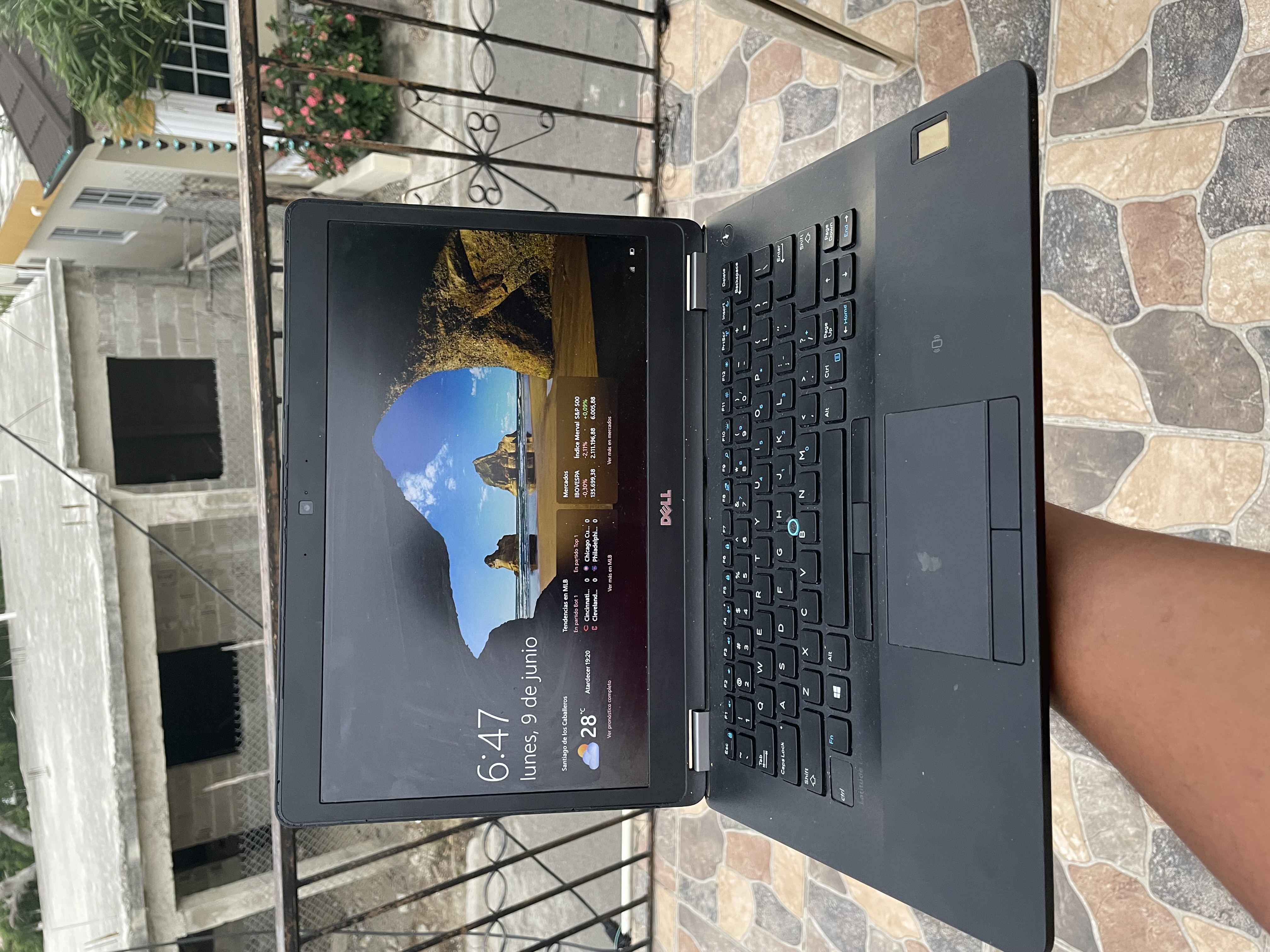 computadoras y laptops - Laptop Dell Latitude 2