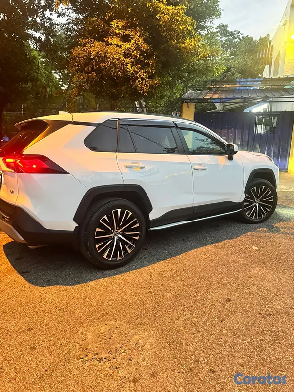 otros vehiculos - Toyota Rav4 Le Plus 2021 6
