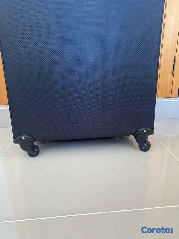carteras y maletas - Maleta Fila ! Nueva ! 32" Grande ! 4 Ruelas ! Orig 4